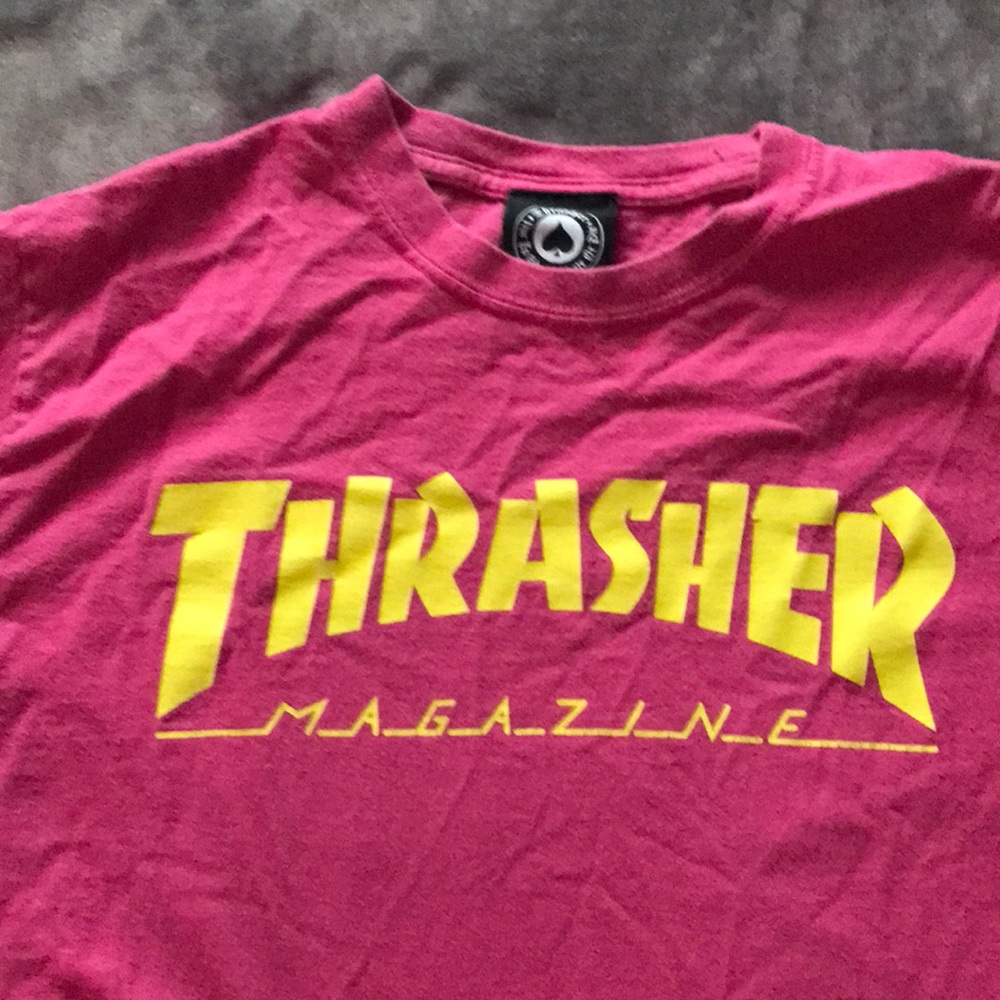 THRASHER pink and yellow t-shirt